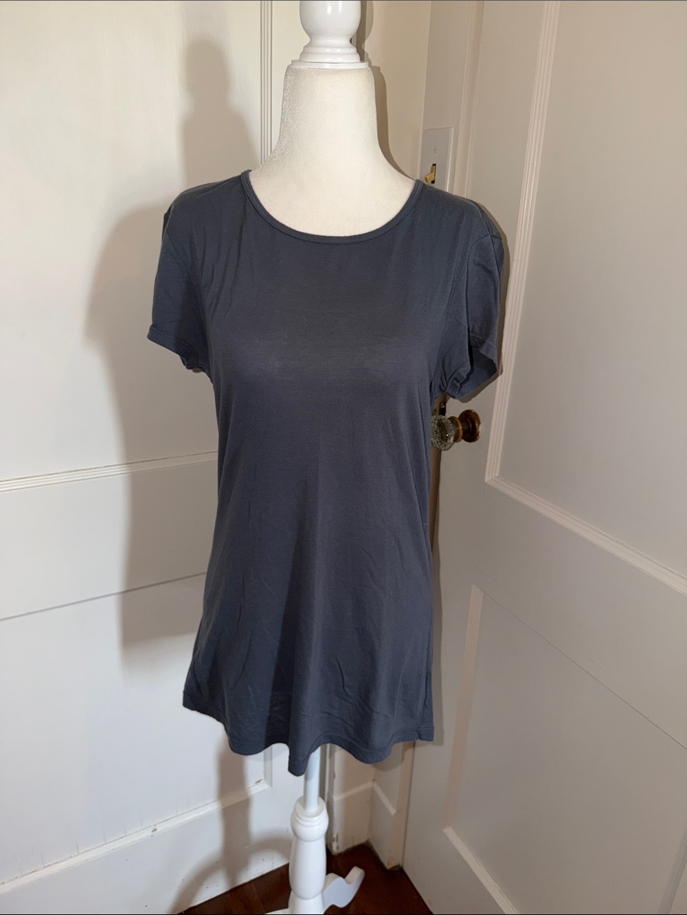 ⭐️ 5/$10 Women's Basic Short-Sleeve Tee Charcoal Large
